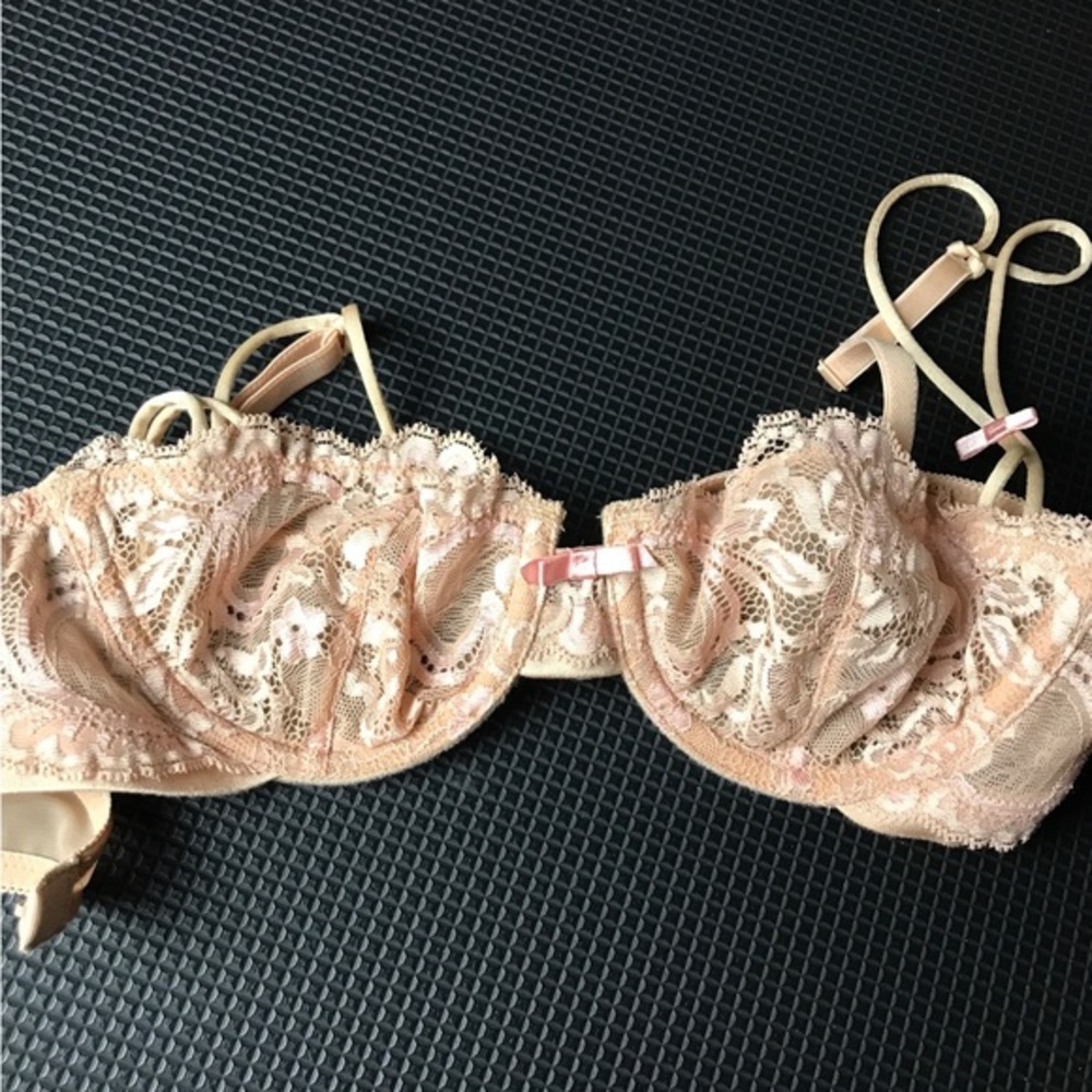 Vintage NWOT Victoria’s‎ Secret Lace Bra Sheer Chantilly Lace Retro Glamour 34B - Picture 6 of 9